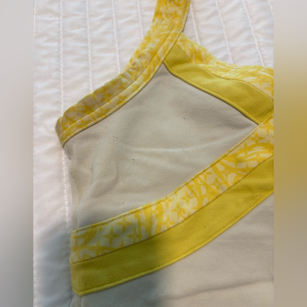Retired Lululemon top - Picture 2 of 5